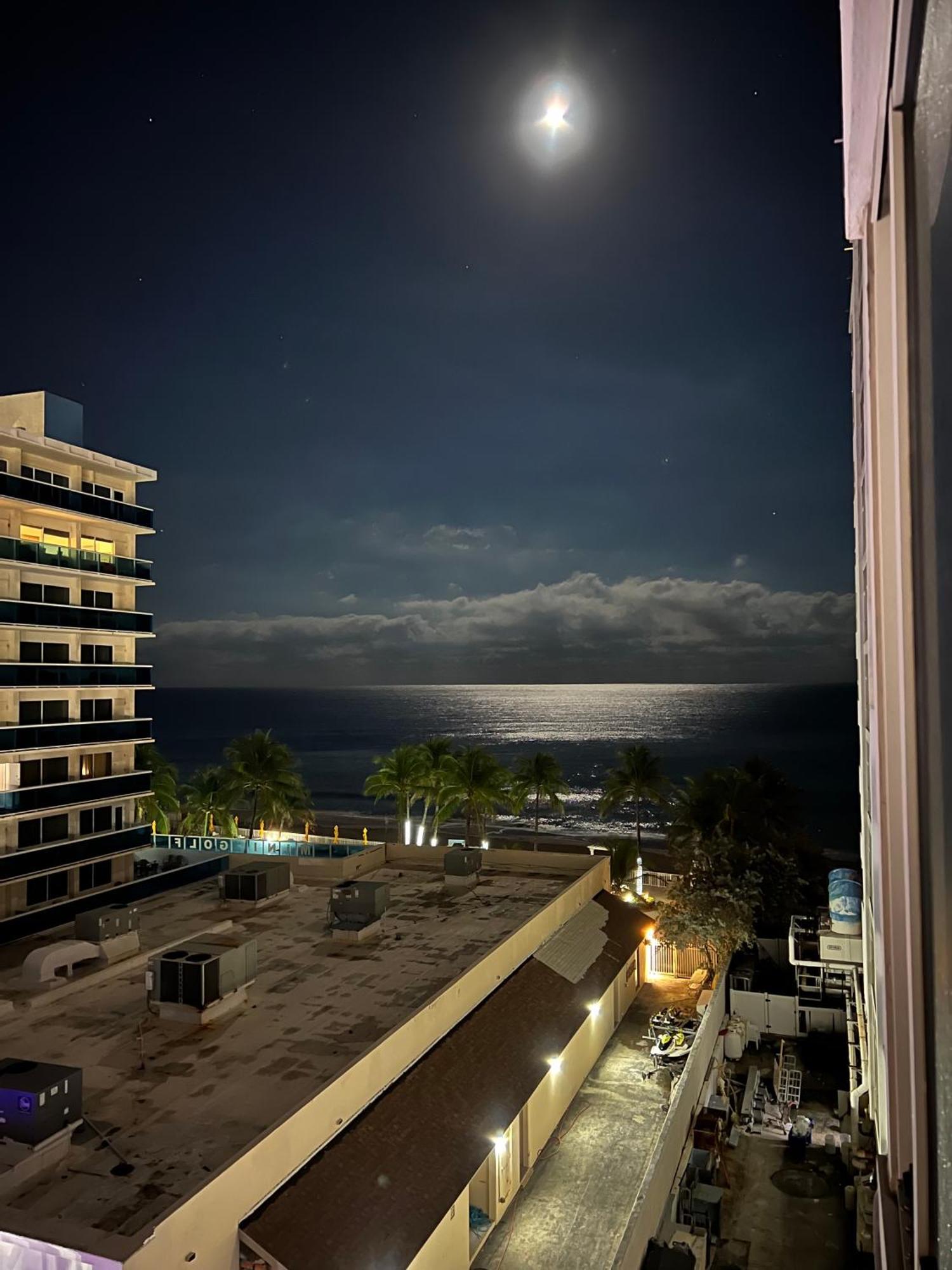 Oceanview Resort: Fort Lauderdale Beachfront Corner Suite Exterior photo