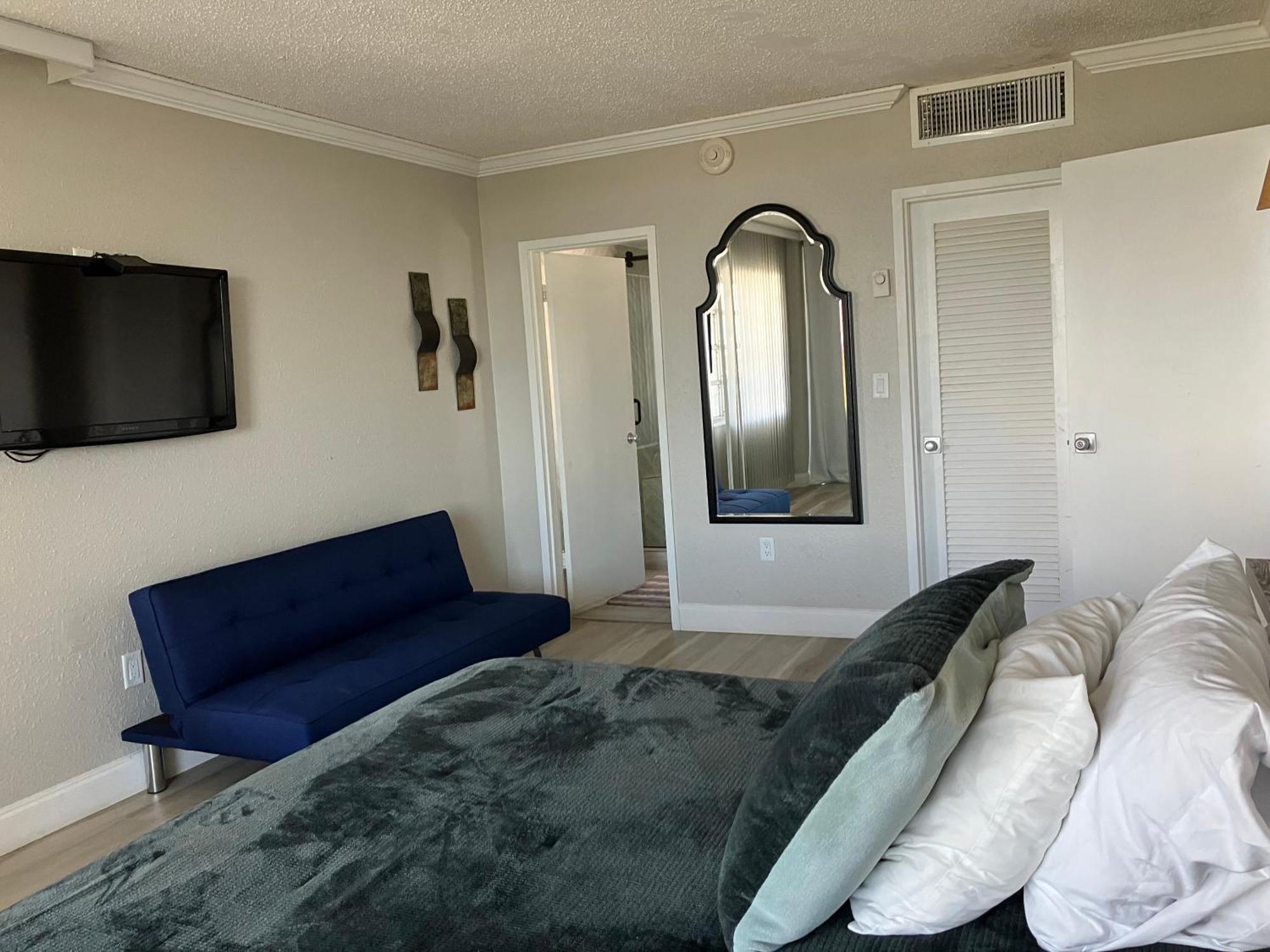 Oceanview Resort: Fort Lauderdale Beachfront Corner Suite Exterior photo