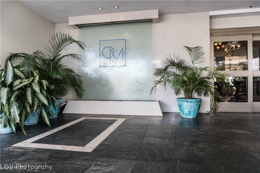 Oceanview Resort: Fort Lauderdale Beachfront Corner Suite Exterior photo